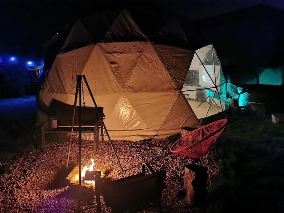 Апартаменты Lincoln Star Dome, Hot Tub, Bbq Langworth Экстерьер фото